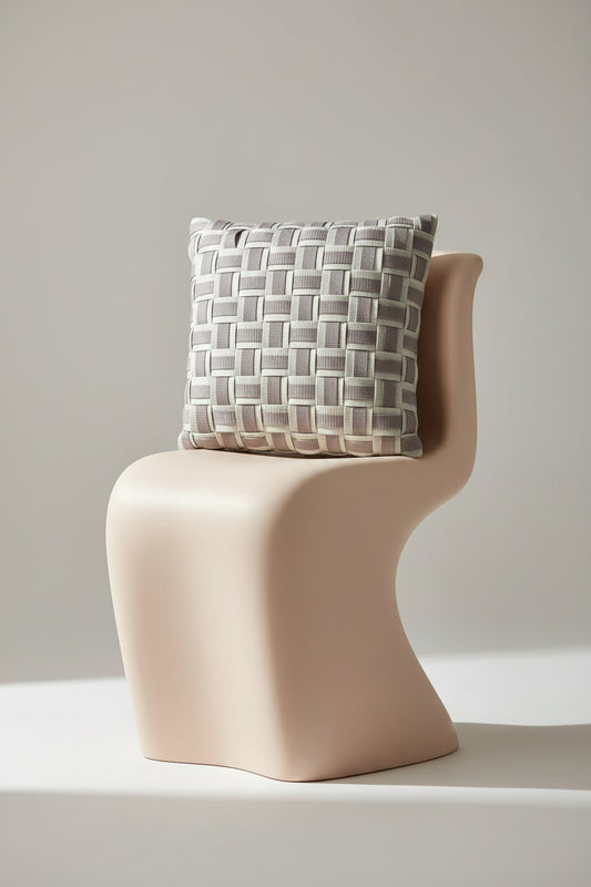 Claire - Handgewebtes Design-Kissen / Pure Cream & Blush Sand