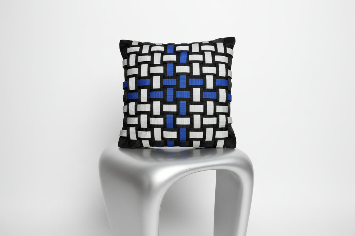 021 NEON GRID ELECTRIC BLUE Neonmix l Kissenbezug - WOOVE