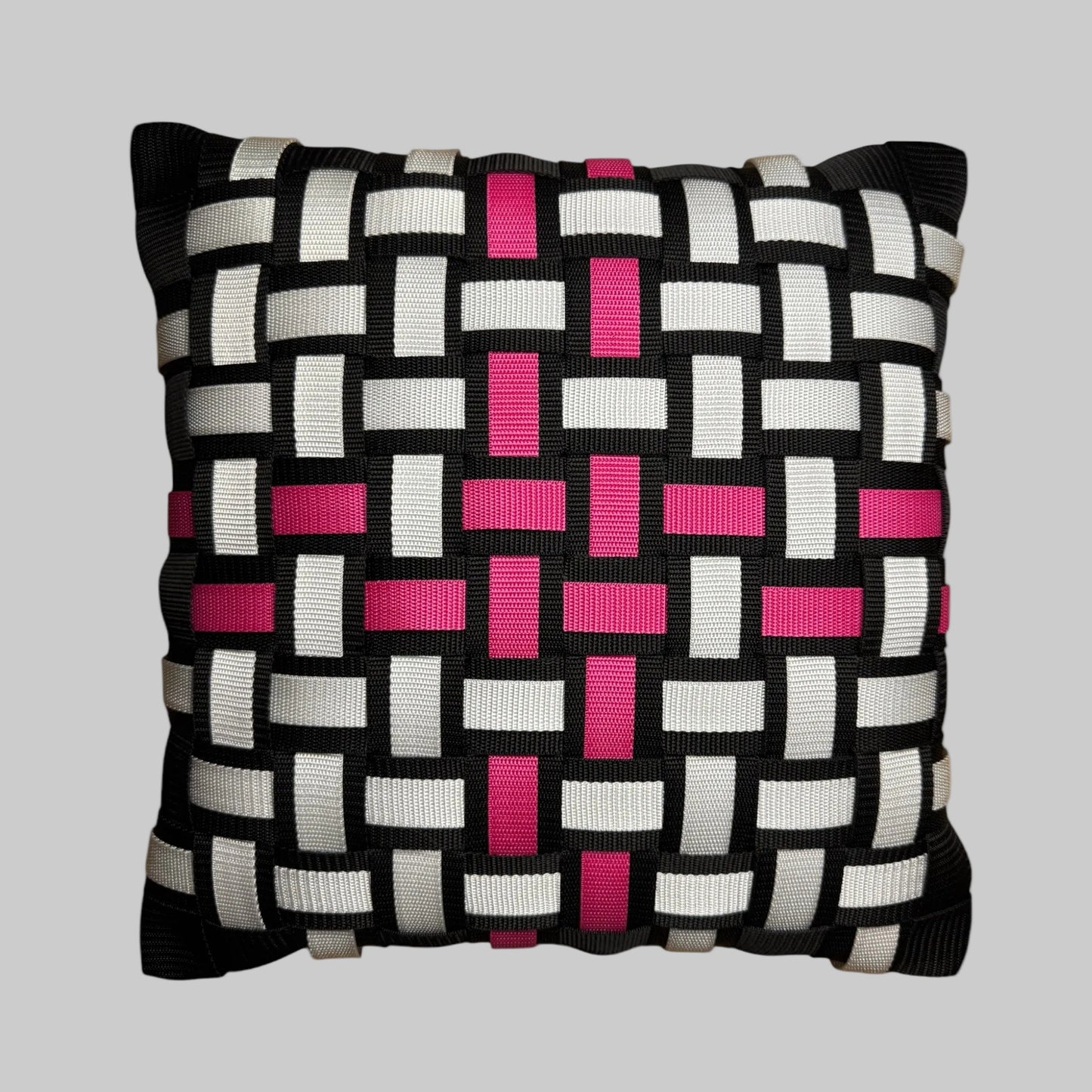 021 NEON GRID MAGENTA Neonmix l Kissenbezug - WOOVE
