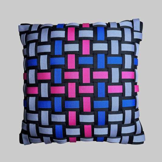 02  PIXEL CLASH Grau & Pink l Kissenbezug - WOOVE