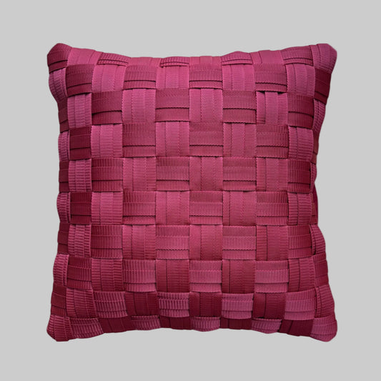 WOOVE Handgewebtes Designer-Kissen  - Grid Ästhetik in Bordeaux / Kissenbezug - WOOVE