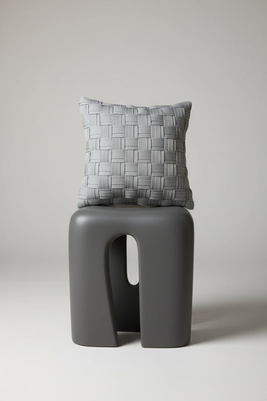 Ashe - Handgewebtes Design-Kissen / Classic Grey