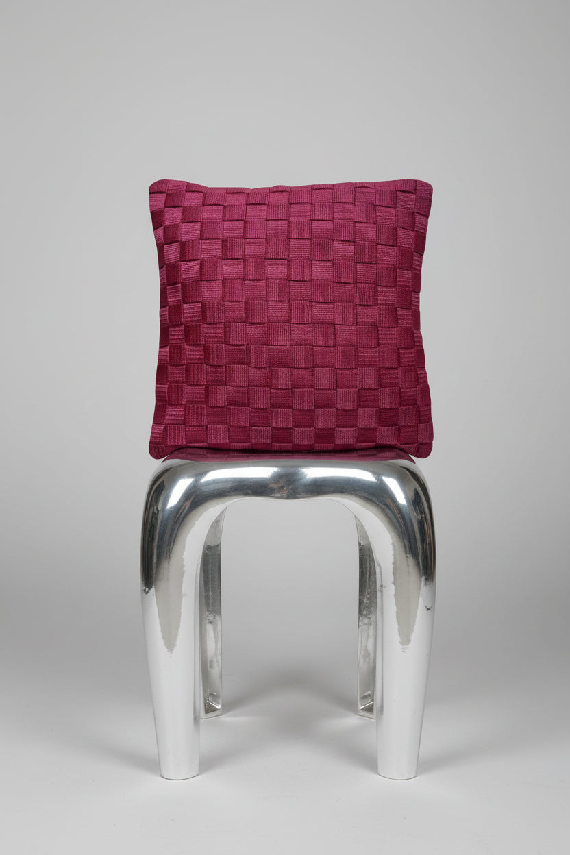 Amara - Handgewebtes Design-Kissen / Burgundy